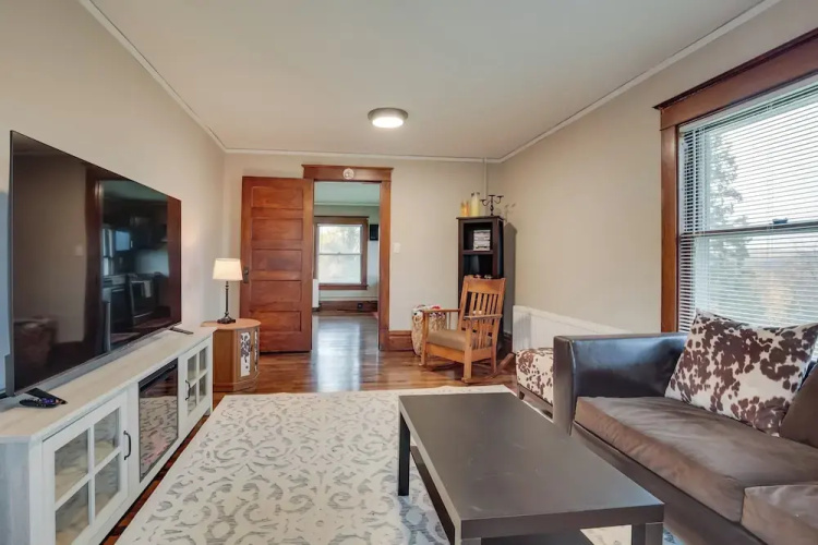 Spacious Home in Ramsay: 9 Smart TVs + Pool Table!