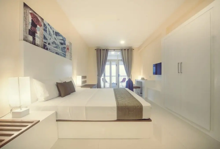 1 Bedroom Deluxe Double room with bay view