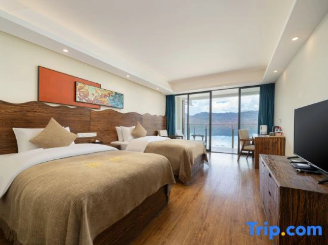 Deluxe Double room with lake view