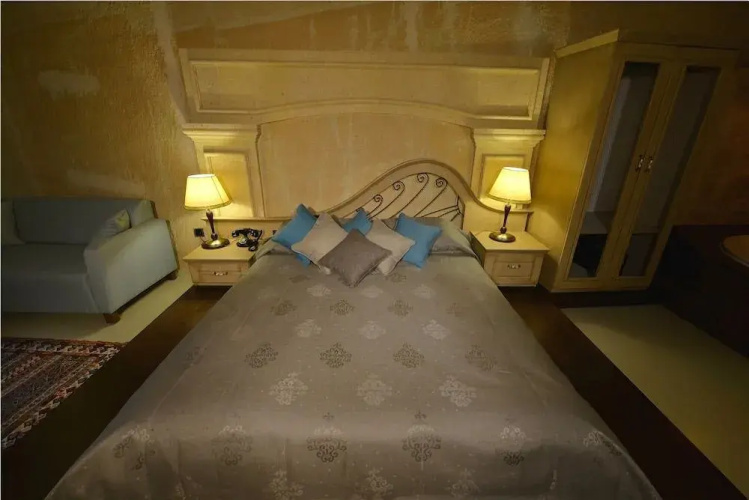 Sunak Cave Hotel