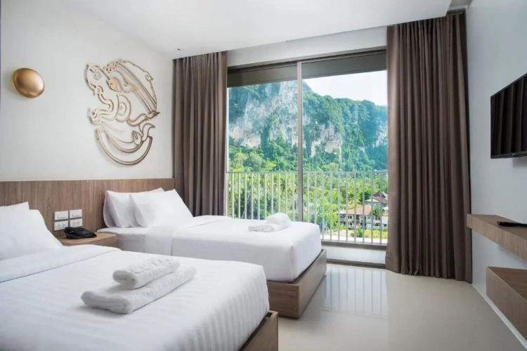 Superior Twin room with garden view