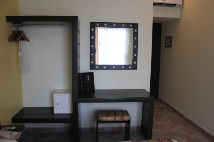 Imagen de Seven Crown Express &amp; Suites Cabo San Lucas