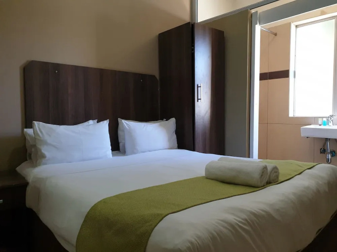 hotel cube