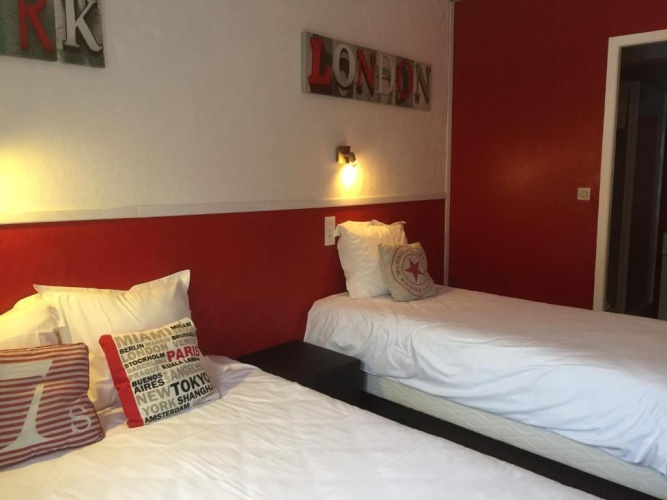 Standard Triple room