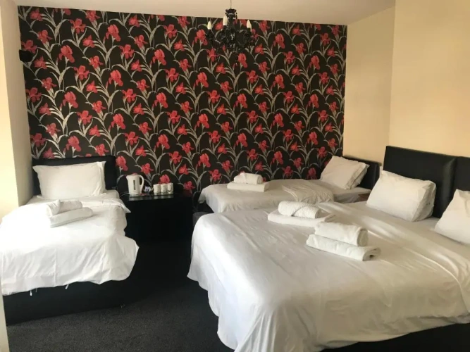 Standard Triple room
