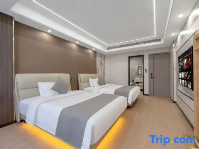 Standard Twin Family room