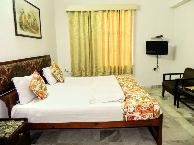 Hotel Kishan Kunj