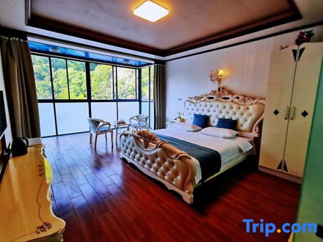 Standard Double room with view