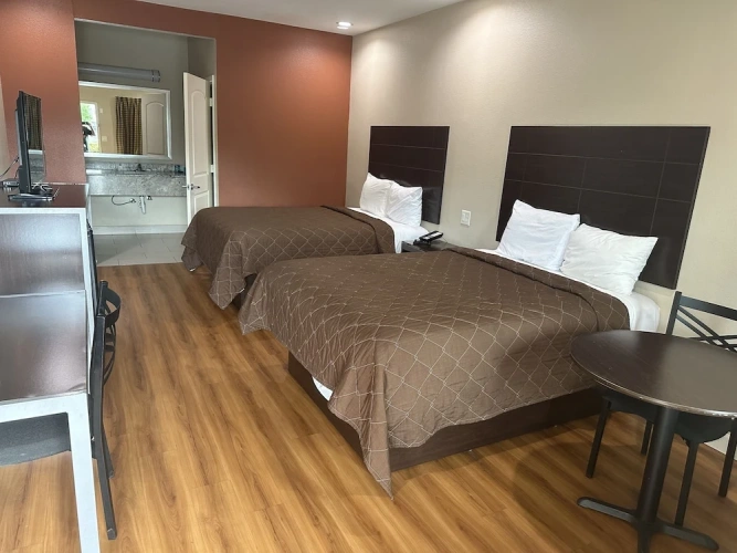 Classic Quadruple Suite