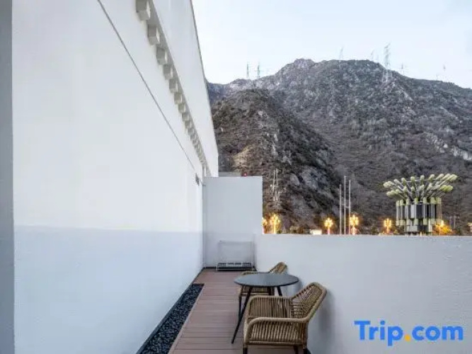 Yujing Saussurea Boutique Hotel