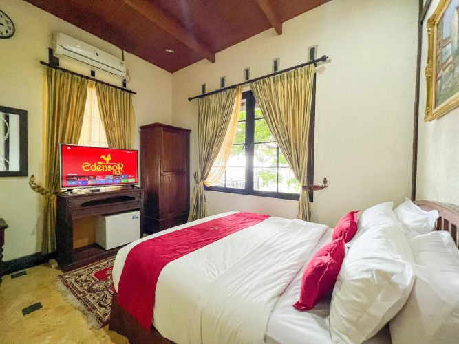 EdensoR Hills Villa, Resort & Café Sharia
