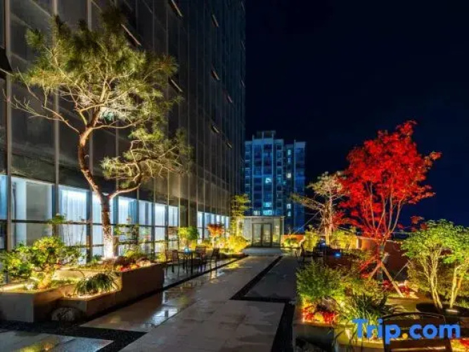 Yunxi.Huashe Hotel