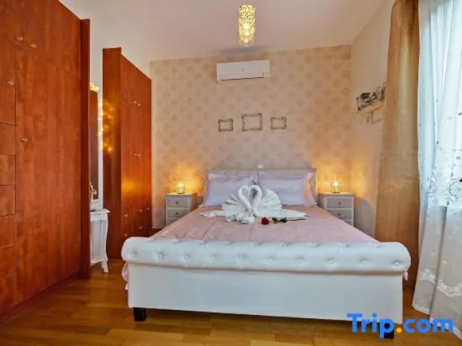 3 Bedrooms Villa
