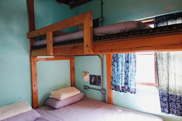 Standard Triple room with balcony