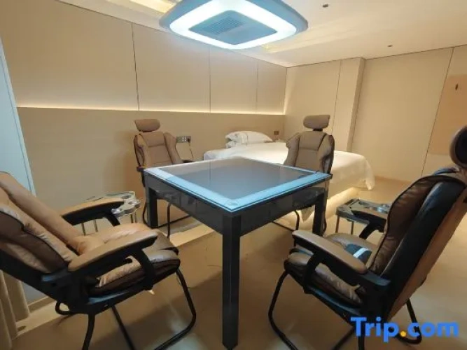 Deluxe Family Suite