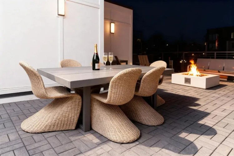 Rooftop Fire Pit Skyline Views Near Broadway
