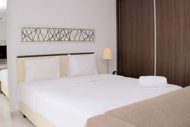 Comfortable And Spacious Studio At Azalea Suites Apartment