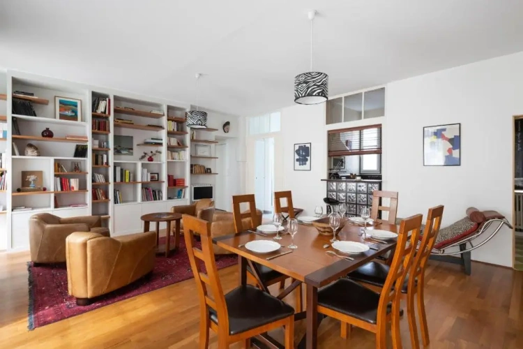 2 Bedrooms Apartment