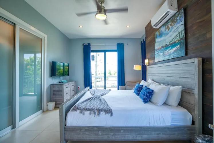 Oceanfront Sunset Gecko Condo - Second Floor 2A