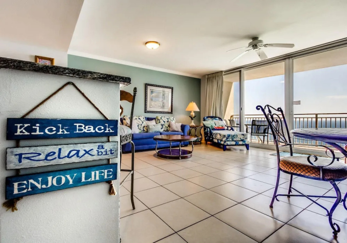 Emerald Beach by Forehand Rentals
