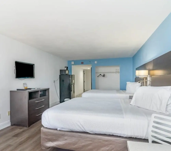 Standard Quadruple room oceanfront