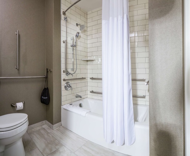 DoubleTree by Hilton Hotel Boston - Rockland photo 11