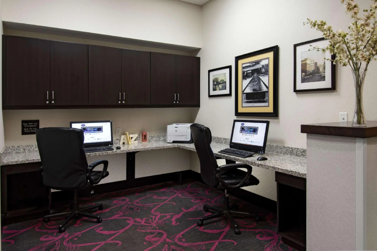 Hampton Inn & Suites Raleigh Downtown