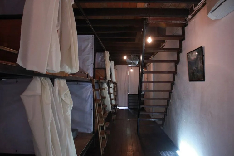 DIY Dorm - Hostel