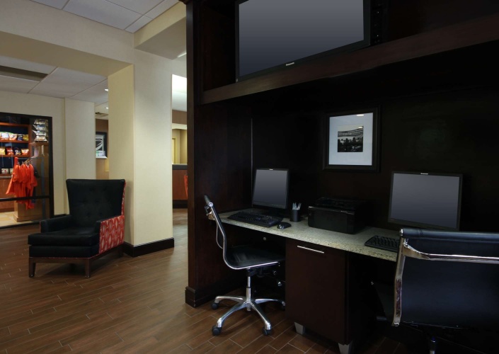 Hampton Inn Champaign/Urbana photo 27