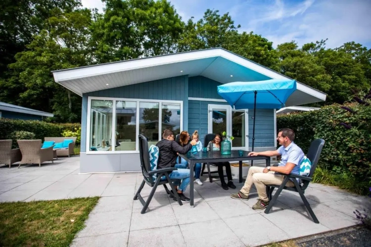 Deluxe Cottage with view