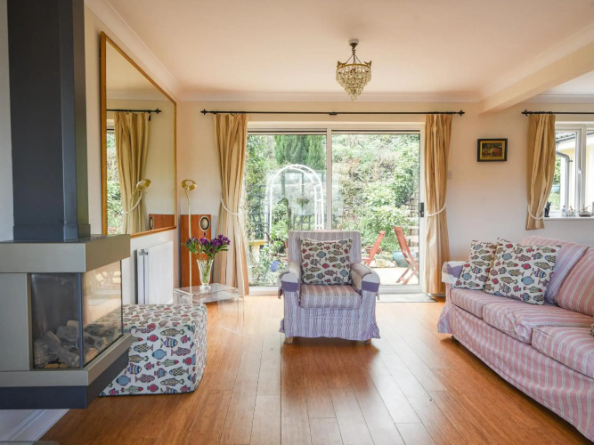 9 St Georges Hill
