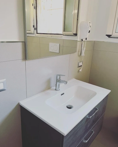1 Bedroom Standard room with balcony and with city view