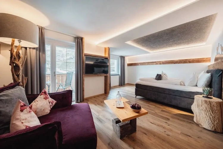 Deluxe Double room with balcony and with mountain view