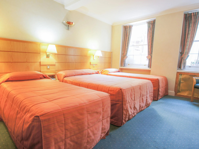 Nayland Hotel