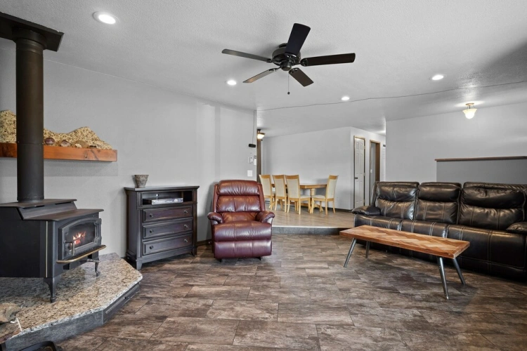 3 Bedrooms Cottage