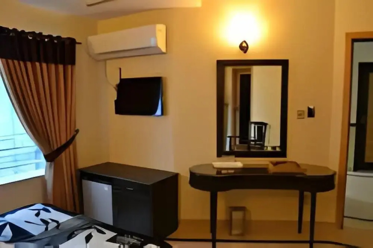 Coral Lodge