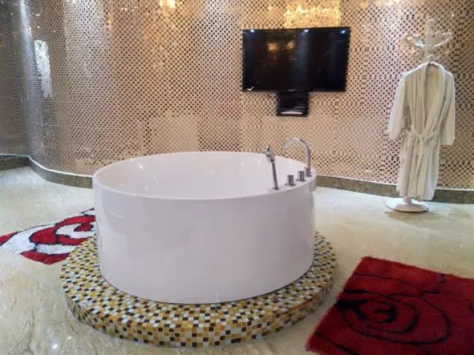 No.7 Theme Hotel