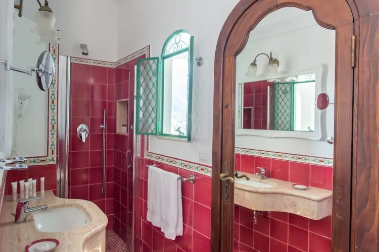 Classic Double room with city view