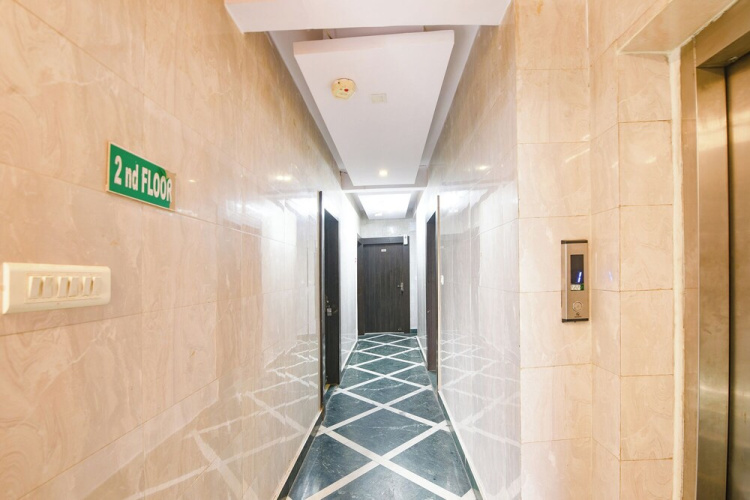 Fabhotel Vishesh Continental