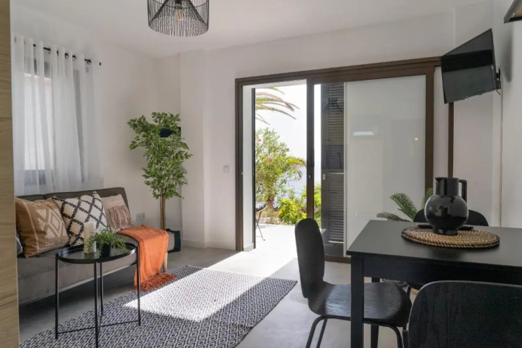 Ocean shore apartment 2