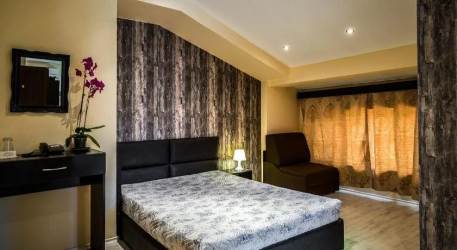 Hi-Life Family Hotel