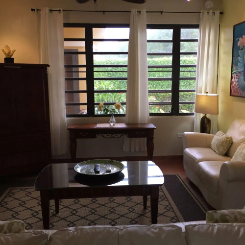 Tres Palmas Inn & Villas