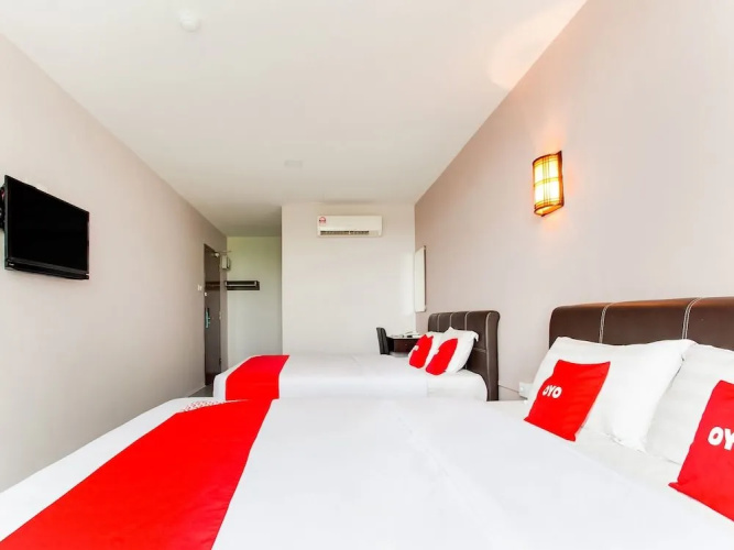 OYO 89631 988 Hotel