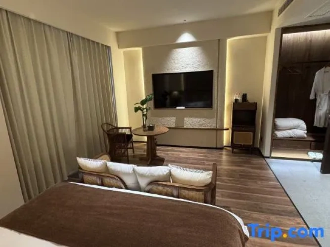 Deluxe Double room with garden view