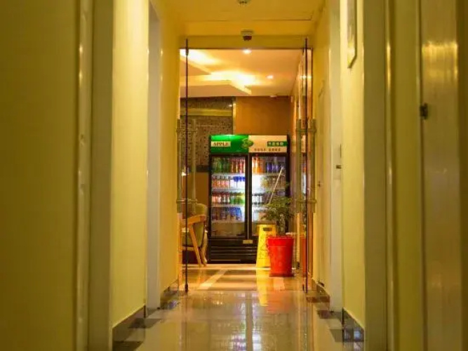 Xiangru Chain Hotel (Shanghai Caogen