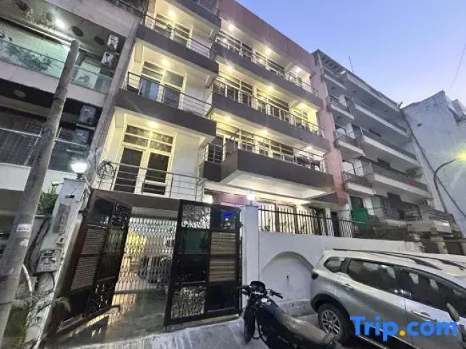 Hotel 82 Inn
