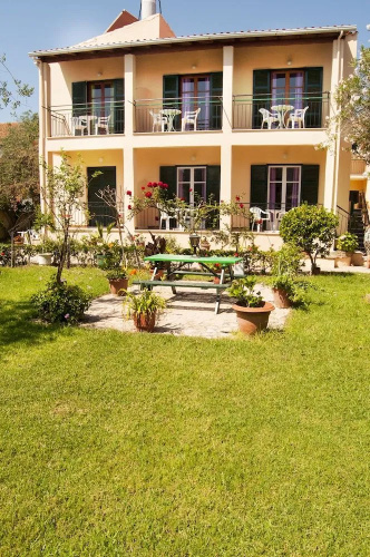 Maria's Apartments