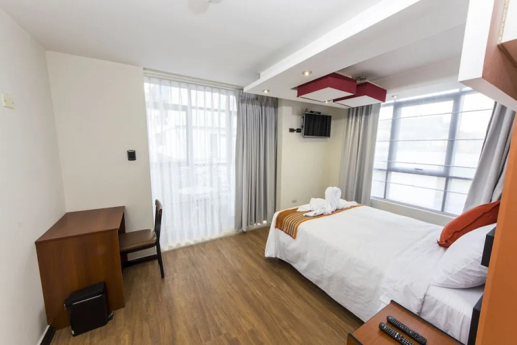 Capac Hotel