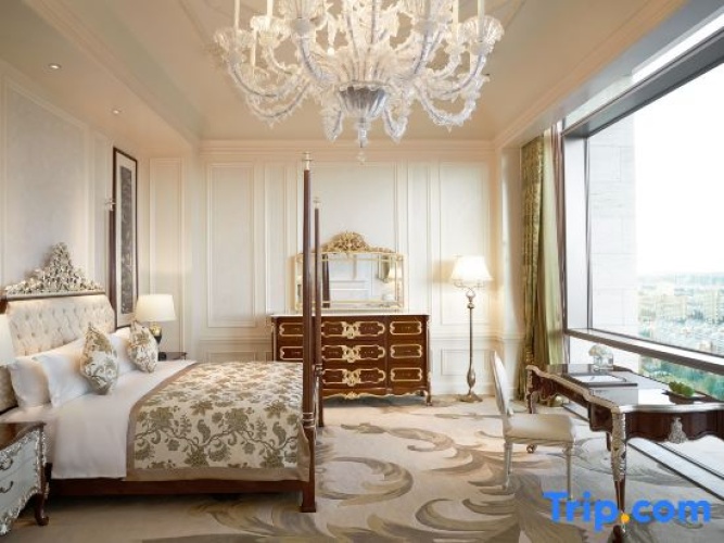 Presidential Quadruple Suite
