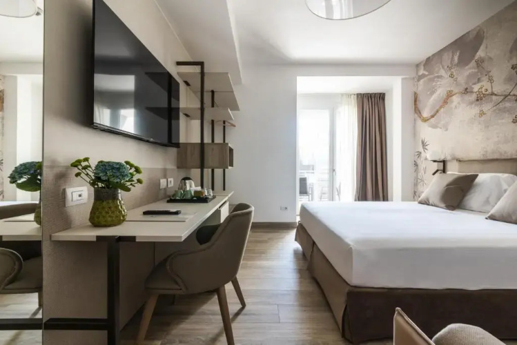 Life Hotel 4 Superior